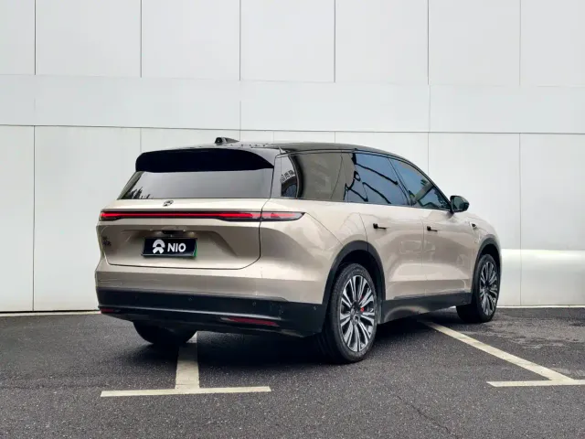 Nio ES8 — Фото автомобиля 4