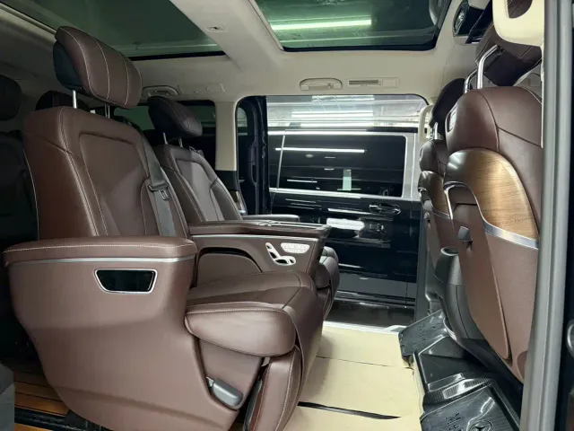 Mercedes-Benz V-Class — Фото автомобиля 9