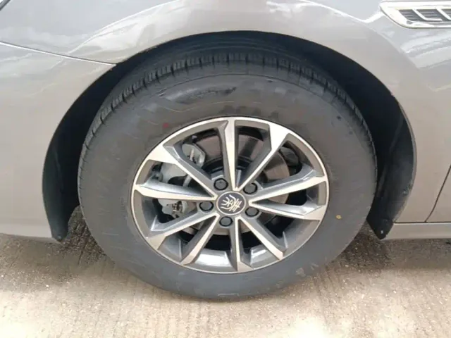 BYD Qin PLUS — Фото автомобиля 22