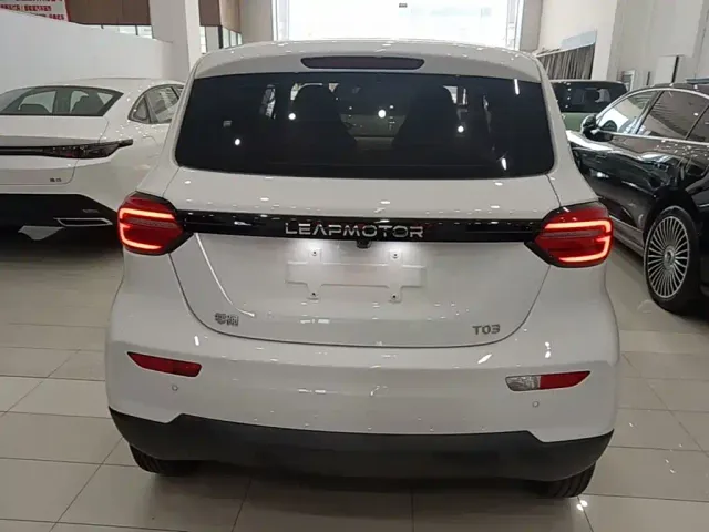 Leapmotor T03 — Фото автомобиля 5