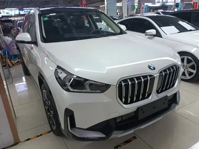 BMW X1 — Фото автомобиля 3