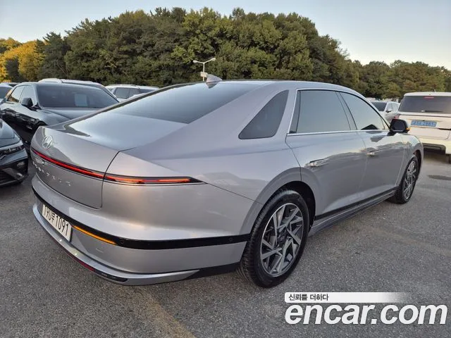 Hyundai Grandeur GN7 — Фото автомобиля 4