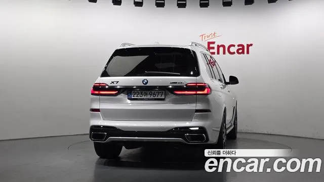 BMW X7 — Фото автомобиля 4