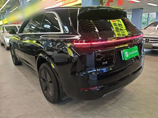 Li Auto L7 — Фото автомобиля 4