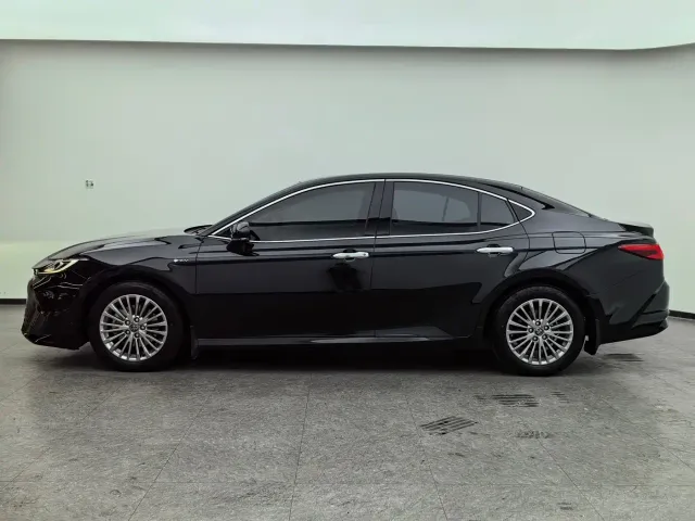 Toyota Camry — Фото автомобиля 7