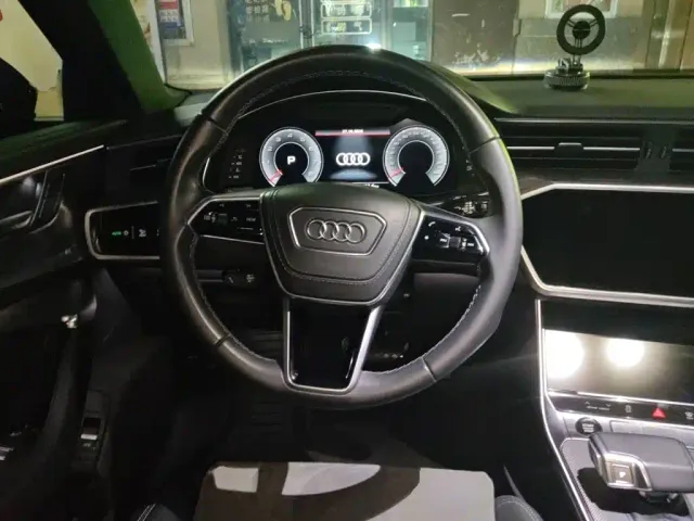 Audi A6L — Фото автомобиля 11