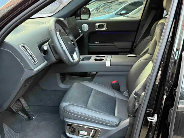 Li Auto L7 — Фото автомобиля 9