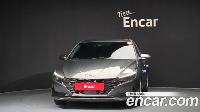 Hyundai AVANTE Avante (CN7) — Фото автомобиля 3