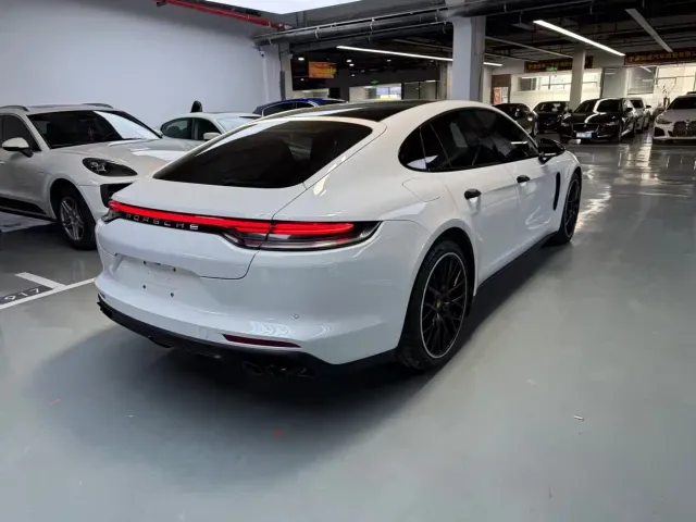 Porsche Panamera — Фото автомобиля 18