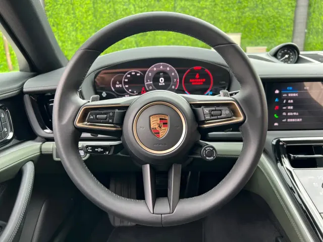 Porsche Panamera — Фото автомобиля 19
