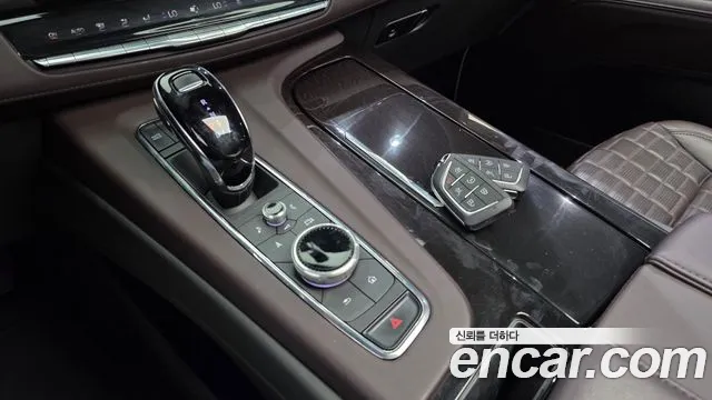 Cadillac Escalade 5th Gen — Фото автомобиля 9