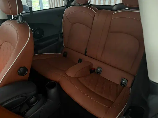 MINI Hatch — Фото автомобиля 12