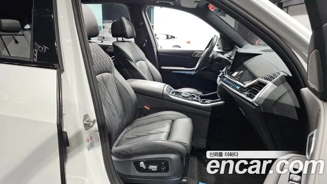BMW X5 xDrive 40i M Sport — Фото автомобиля 9