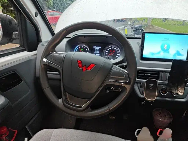 Wuling Yangguang — Фото автомобиля 2