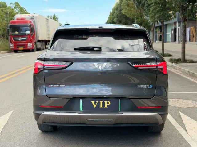 Wuling Starlight S — Фото автомобиля 3