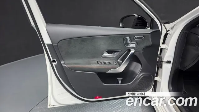 Mercedes-Benz A-Class W177 — Фото автомобиля 24