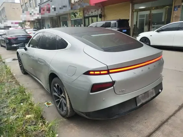 Xpeng P7 — Фото автомобиля 4