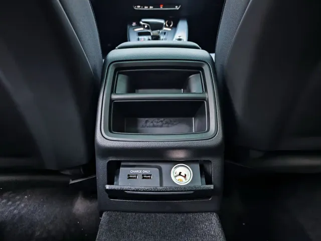 Audi A4L — Фото автомобиля 16