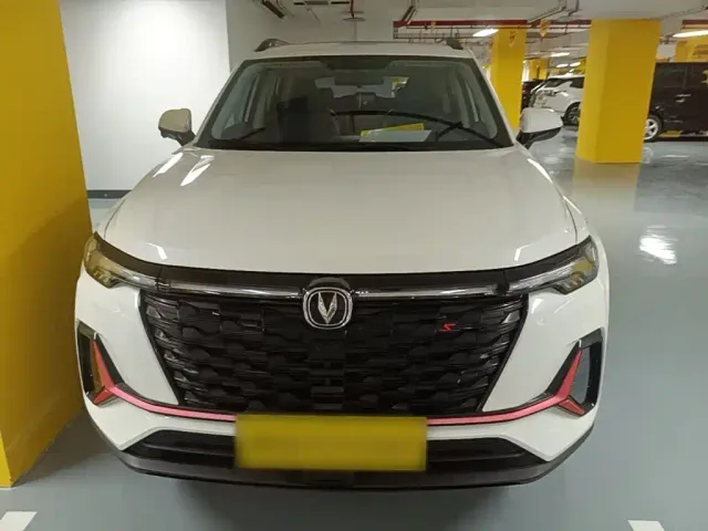 Changan CS35 Plus — Фото автомобиля 2