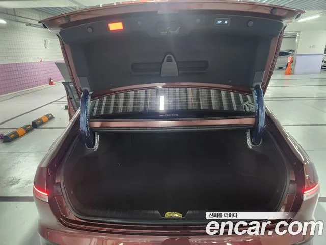 Hyundai Grandeur GN7 — Фото автомобиля 12