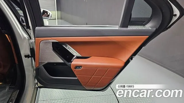 BMW 7-Series 7 серия (G70) 740i sDrive M Sport — Фото автомобиля 25