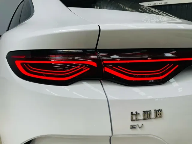 BYD Qin L 2025 EV 470KM Leading Edition — Фото автомобиля 12