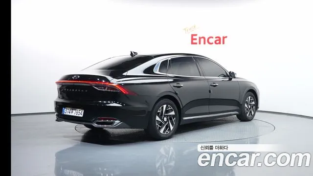 Hyundai Grandeur — Фото автомобиля 2