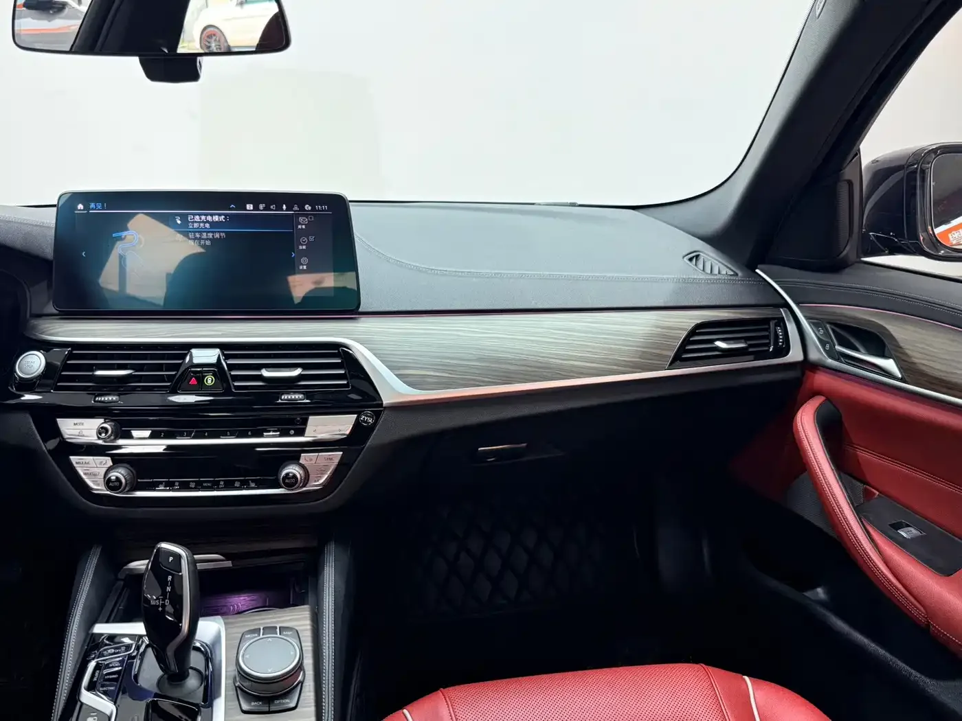 BMW BMW 5 Series New Energy 2022 Facelift 535Le M Sport Package — Фото автомобиля 12