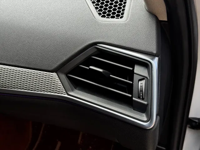 BMW 3 Series — Фото автомобиля 13
