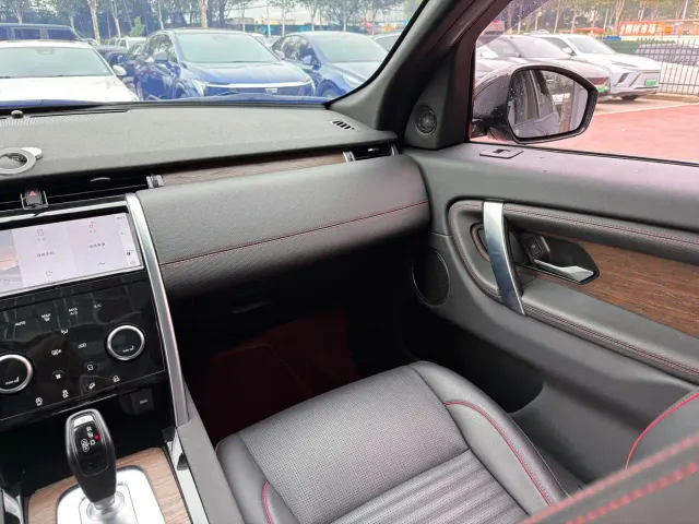 Land Rover Discovery Sport — Фото автомобиля 10