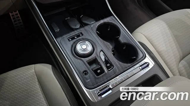 Kia Carnival Generation 4 — Фото автомобиля 9