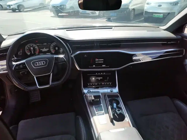 Audi A6L — Фото автомобиля 9
