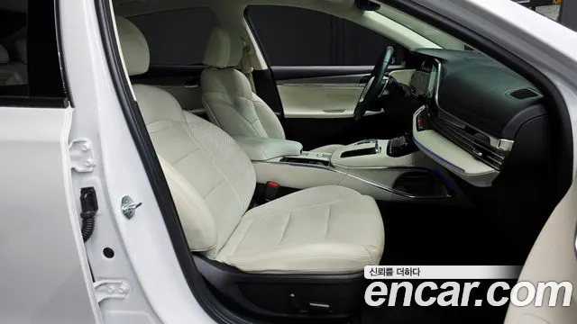 Hyundai Grandeur New — Фото автомобиля 16
