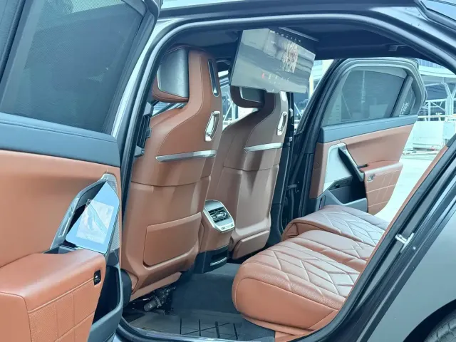 BMW 7 Series — Фото автомобиля 5
