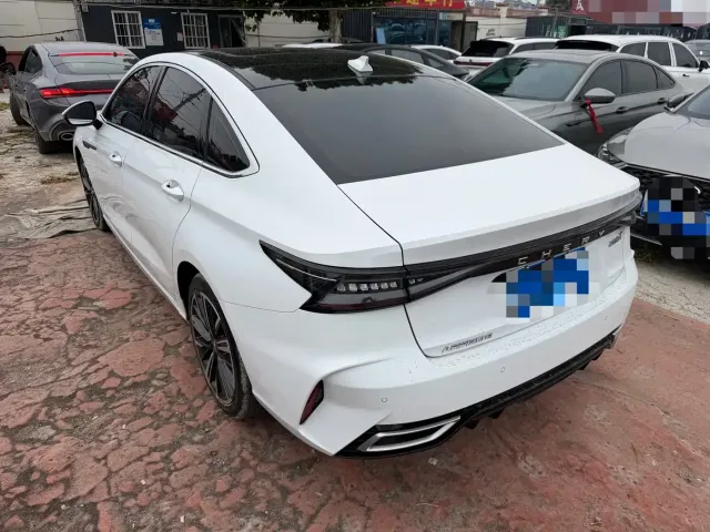 Chery Arrizo 8 2022 1.6T DCT Premium — Фото автомобиля 7