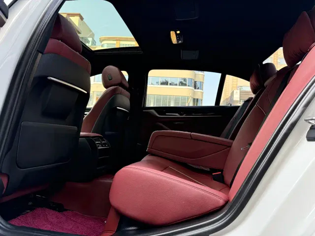 BMW 5 Series — Фото автомобиля 9
