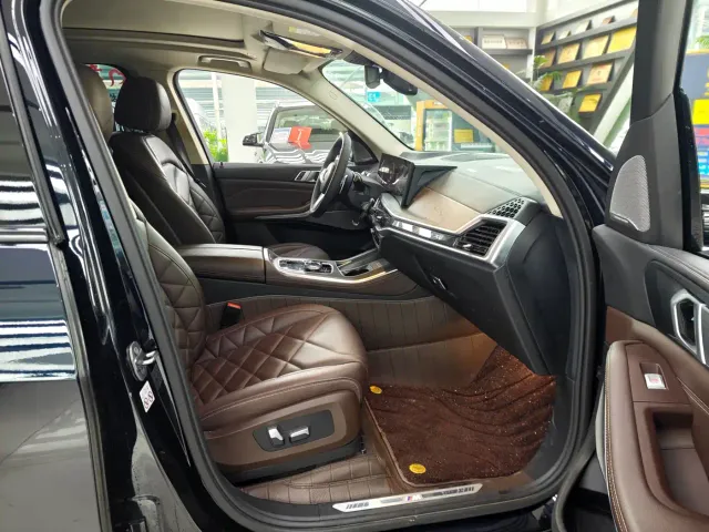 BMW X5 — Фото автомобиля 14