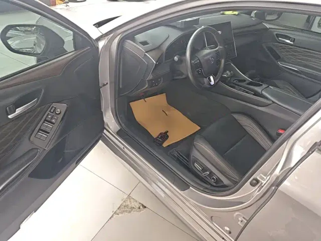 Toyota Avalon — Фото автомобиля 15