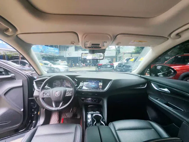 Buick Envision Plus — Фото автомобиля 12