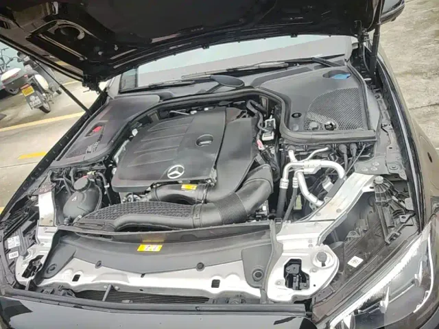 Mercedes-Benz E-Class — Фото автомобиля 19