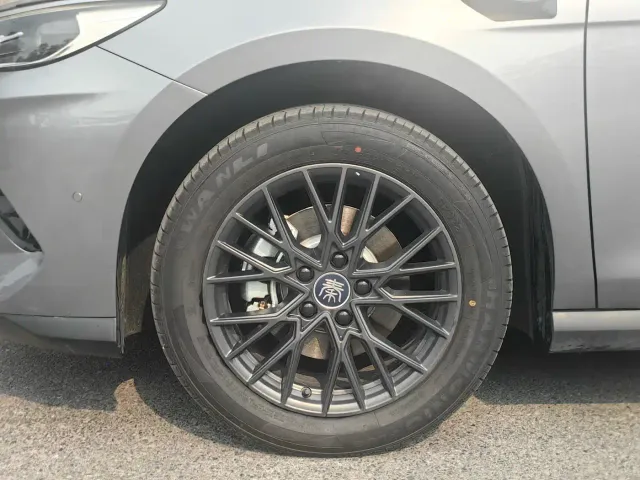 BYD Qin PLUS — Фото автомобиля 8