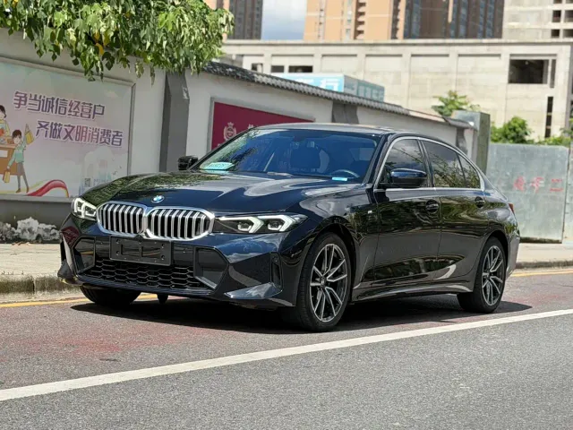 Фотография автомобиля — BMW 3 Series