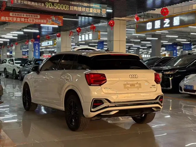 Audi Q2L — Фото автомобиля 8
