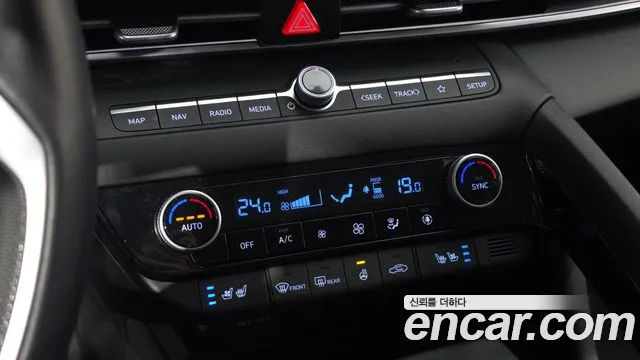 Hyundai Avante CN7 — Фото автомобиля 24