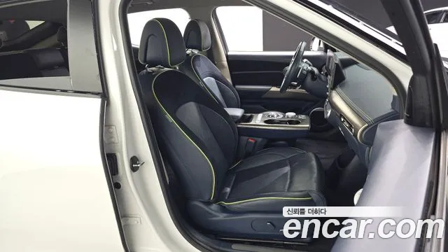 Genesis GV60 — Фото автомобиля 22