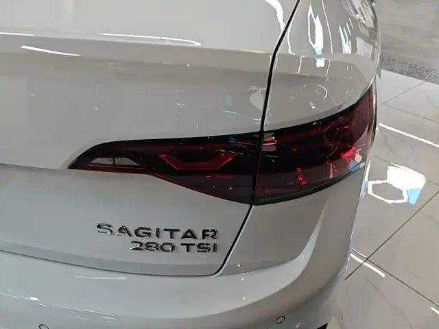 Volkswagen Sagitar — Фото автомобиля 7