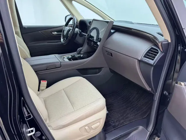 Toyota Vellfire — Фото автомобиля 12