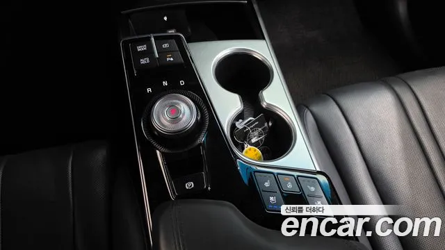 Kia K8 — Фото автомобиля 12