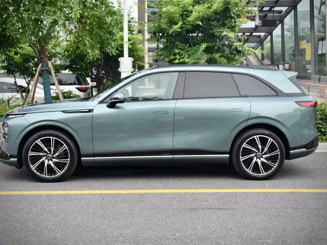 Xpeng G9 — Фото автомобиля 2