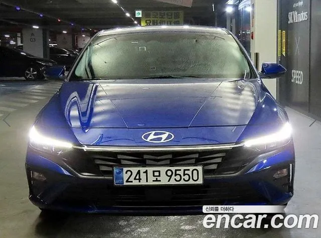 Hyundai AVANTE — Фото автомобиля 2